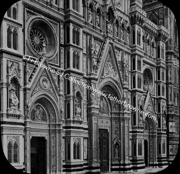 FRONT OF CATHEDRAL /DUOMO